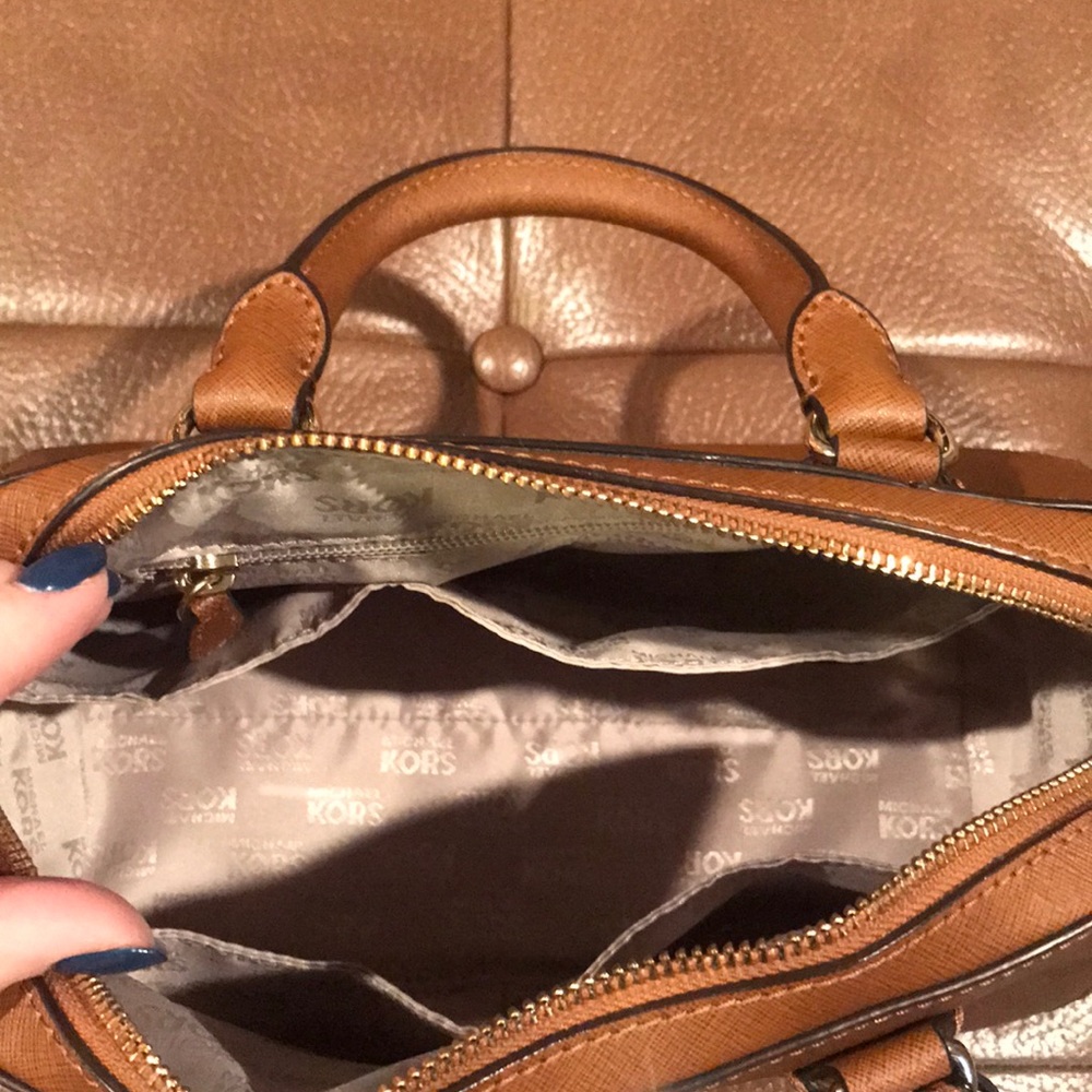 Micheal Kors satchel! - Picture 3 of 4